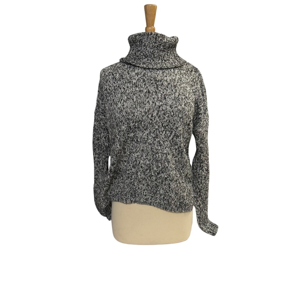 Old Navy Gray Chunky Turtleneck Sweater Size Medium